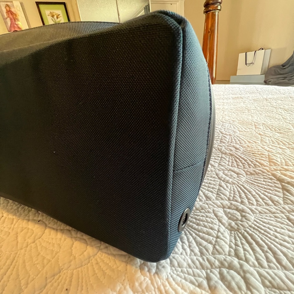 Tumi Black NWT Interior Large Tote Bag - Picture 10 of 14